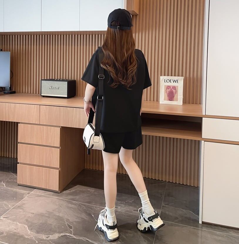 売り切れ必至  ルーズ 半袖Ｔシャツⅹパンツセット全2色<U-8190>