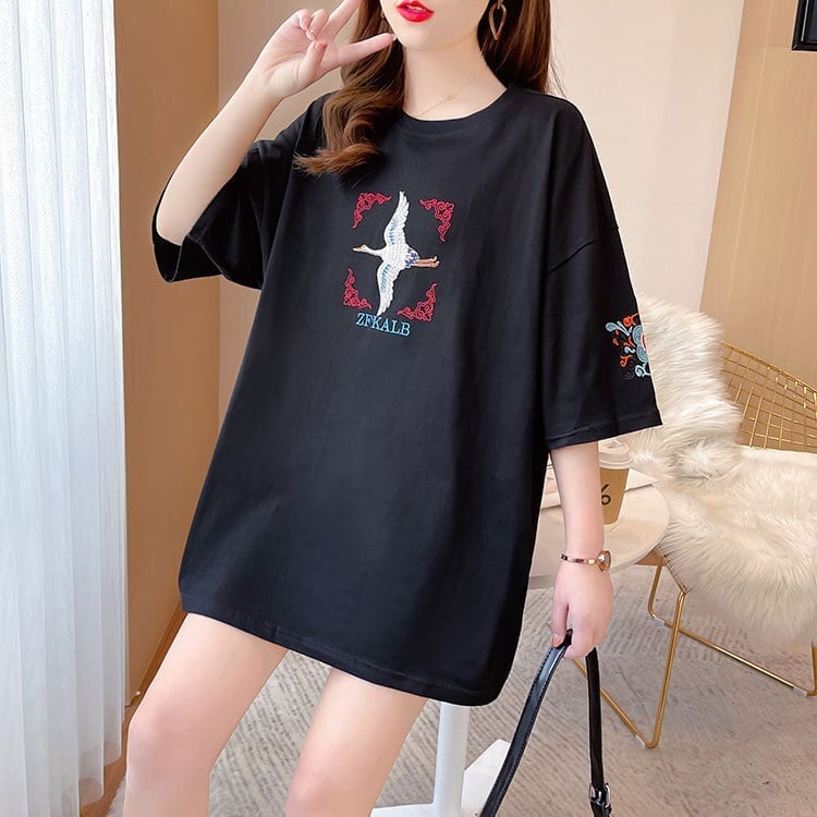 質感のいい 刺?Tシャツ ラウンドネック 白 黒 ゆったり半袖＜U-3013＞