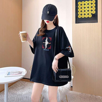質感のいい 刺Tシャツ ラウンドネック 白 黒 ゆったり半袖＜U-3013＞