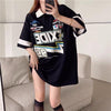 韓国系 オーバーサイズ POLOネック グラフィック ロング Tシャツ 三色 ゆったりワンピース＜U-4025＞