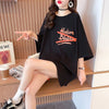 【人気商品再入荷！】   デザイン個性ゆったりミドル丈半袖Tシャツ<U-3036>