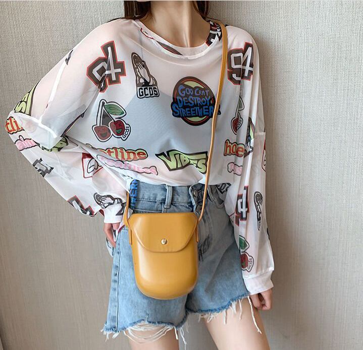超人気 ルーズ 個性派 日焼け防止に透け感 Tシャツ＜U-8052＞