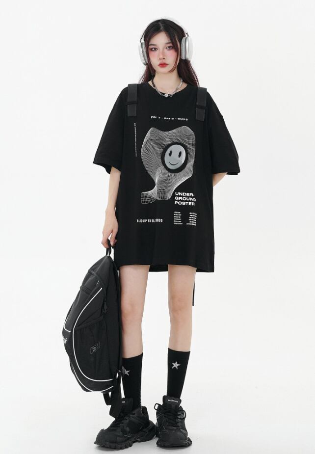 話題沸騰中 特別デザイン スタイルアップ効果抜群 ゆったり 男女兼用 半袖Tシャツ＜U-9060＞