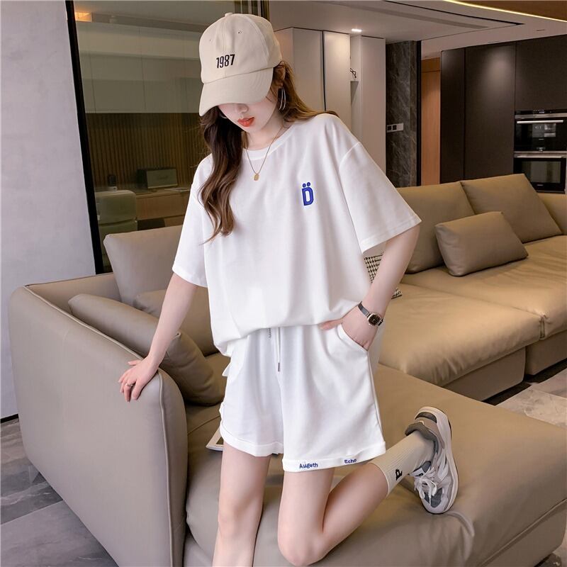 話題沸騰中 カジュアル 肌触り抜群 全3色 半袖 Tシャツ ショートパンツ セットアップ ＜U-8973＞