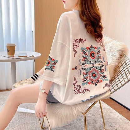 質感のいい 刺Tシャツ ラウンドネック 白 黒 ゆったり半袖＜U-3013＞