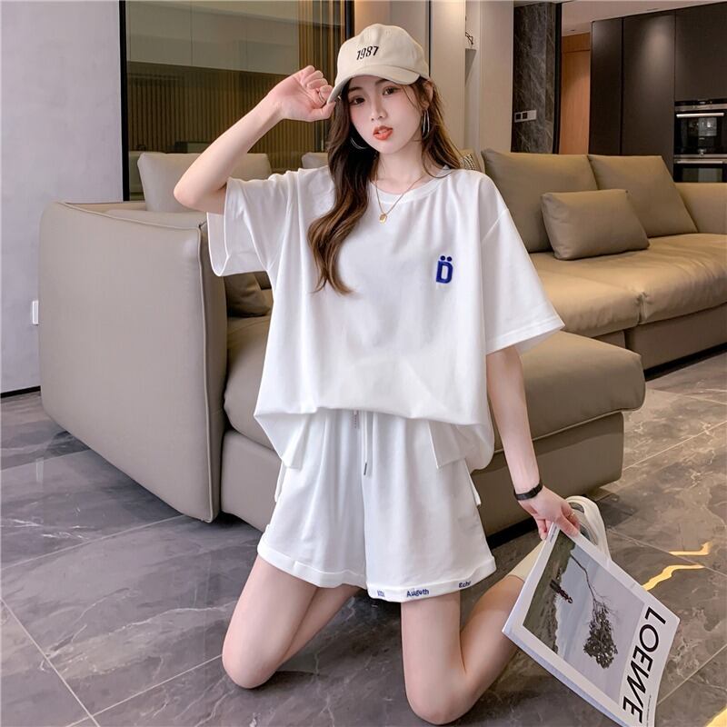 話題沸騰中 カジュアル 肌触り抜群 全3色 半袖 Tシャツ ショートパンツ セットアップ ＜U-8973＞