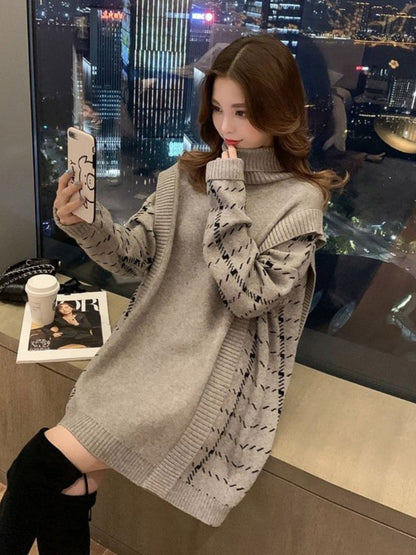 レイヤード風ハイネックロングニットセーター