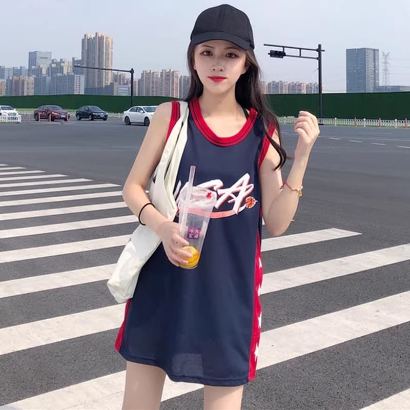 キュートでハンサムなスポーツスタイルのベストドレスバスケットボールユニフォームルーズミッドレングスノースリーブTシャツトップ   ＜U-2853＞