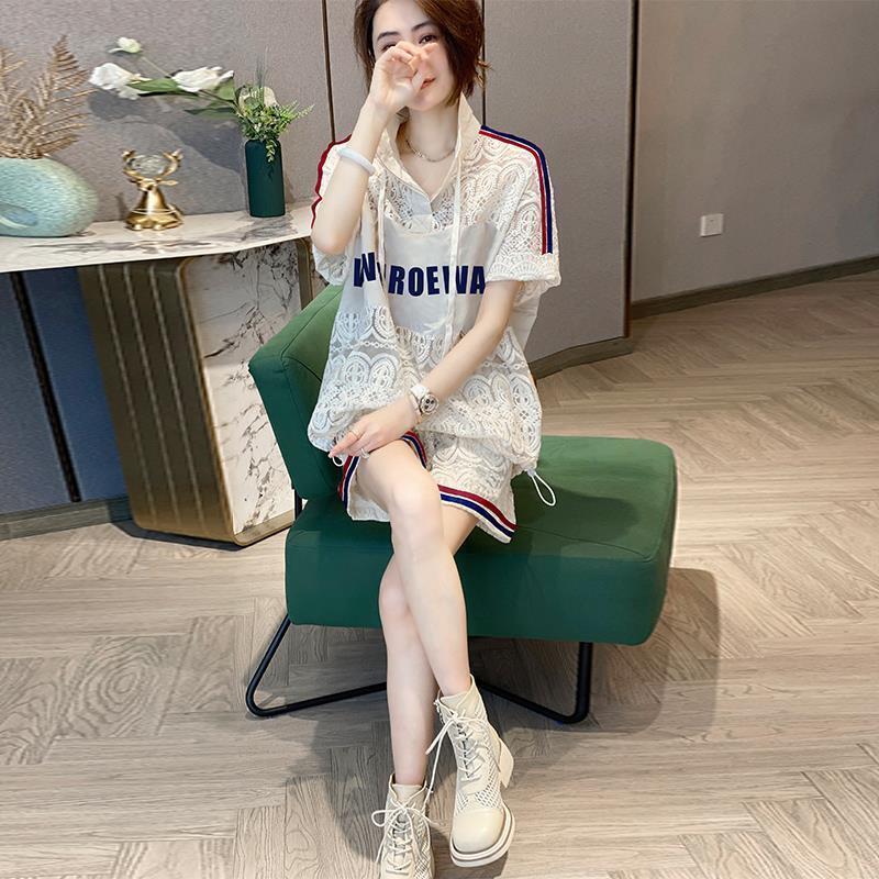 好感度UP カジュアル 上品 レース 透かし彫り 切り替え 半袖Tシャツ ショートパンツ セットアップ ＜U-8807＞