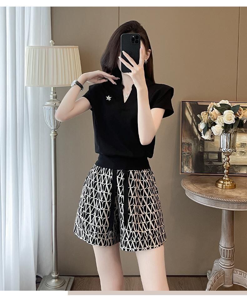 好感度UP ラウンドネック 上質 半袖Ｔシャツ ショートパンツ セットアップ <U-8709>