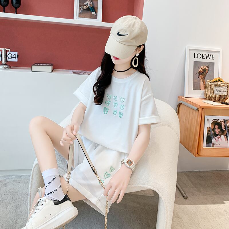売り切れ必至 カジュアル 上質 ルーズ 半袖Ｔシャツⅹパンツセット全3色 <U-8234>