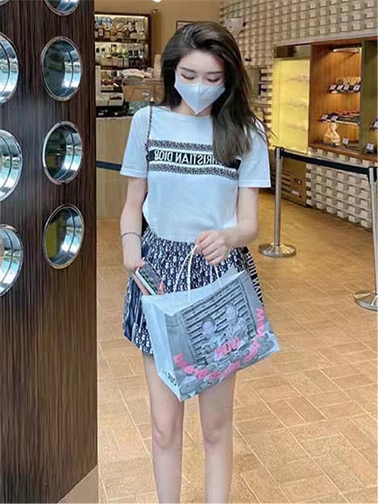 超人気 ファッション 上品 カジュアル 半袖Ｔシャツⅹパンツセット<U-8880>