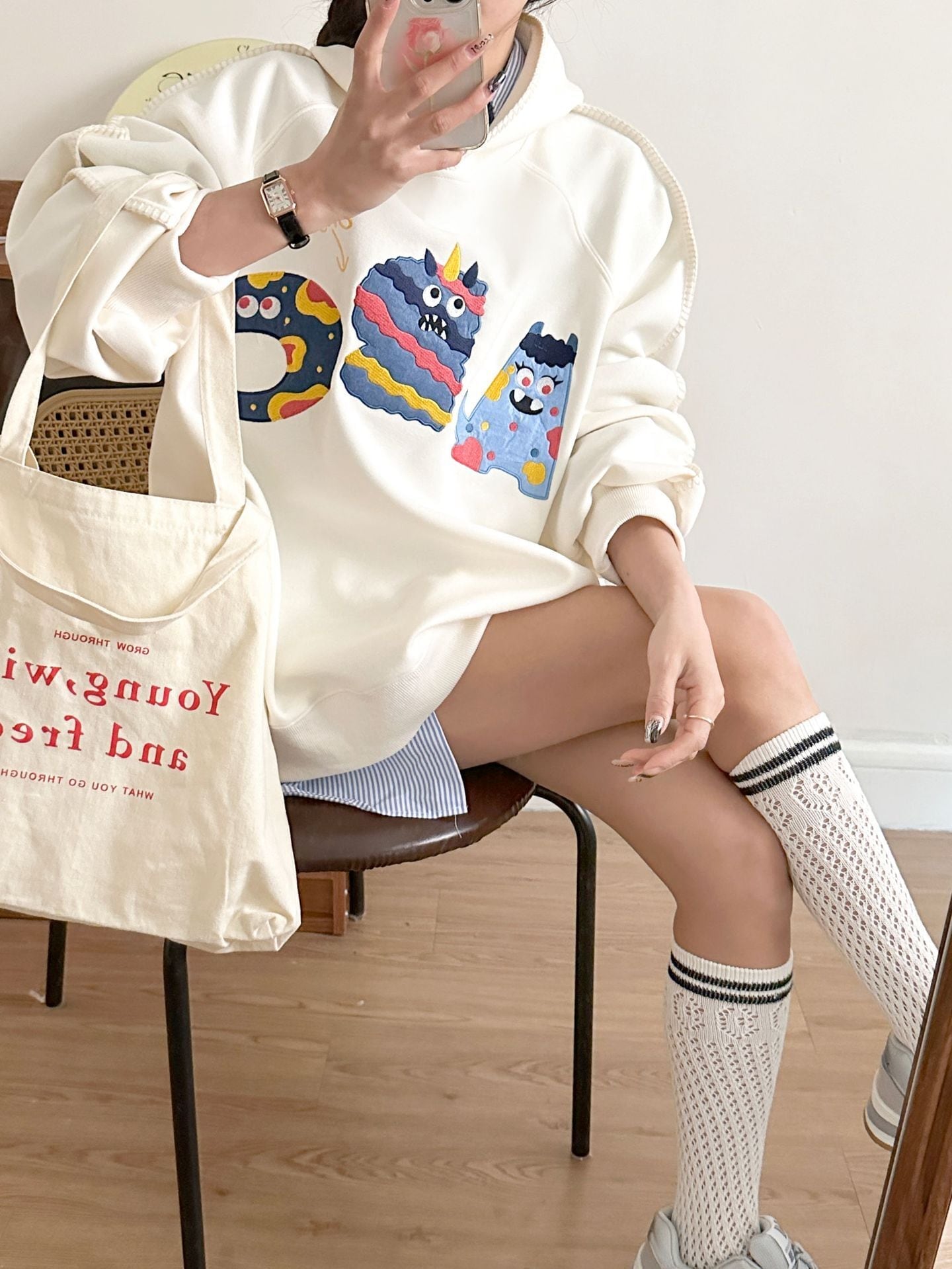大人可愛い ゆったり 刺?ロゴ パーカ 全4色トップス＜U-4811＞