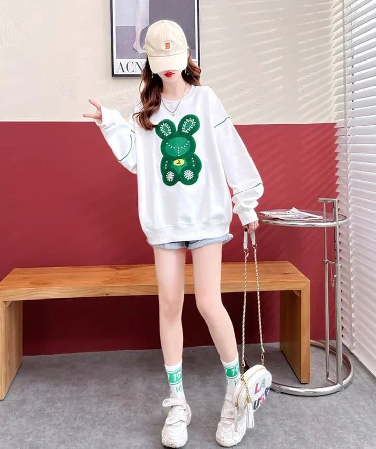 【秋の初めの割引！！】韓国風ルーズ漫画刺繍ホットダイヤモンドミドル丈トップス<U-5024>