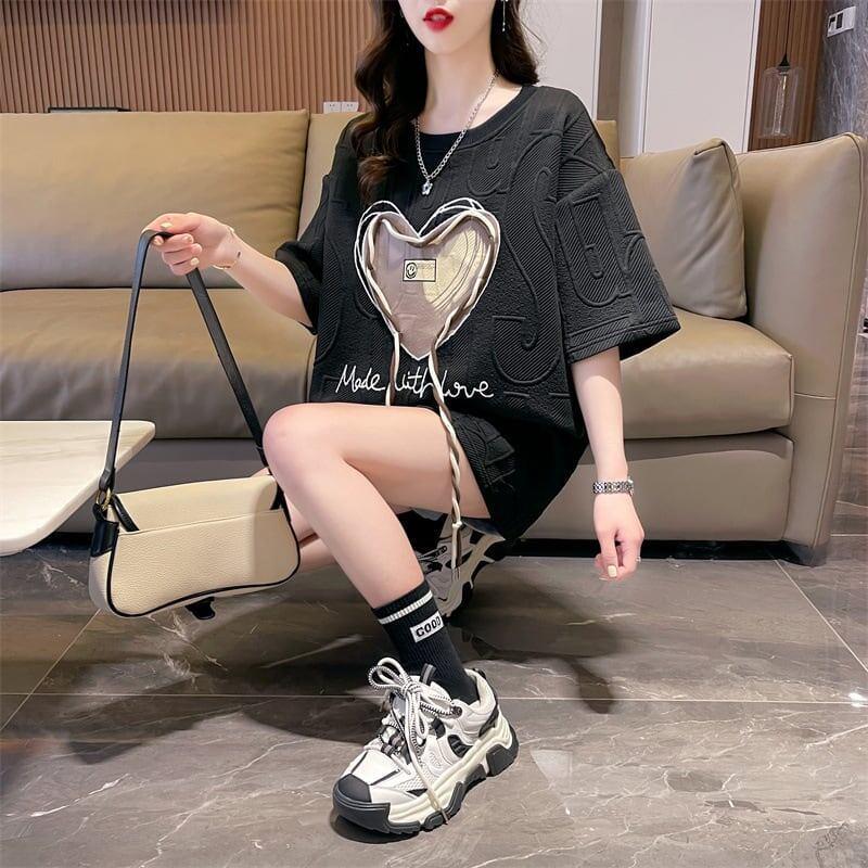 着心地良い ハート 立体風 プリントTシャツ 三色 ゆったり半袖＜U-2933＞