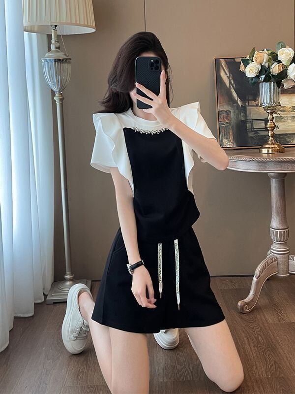 新商品 ホットダイヤモンド 絶対欲しい 切り替え 半袖 Tシャツ ショートパンツ セットアップ<U-8864>