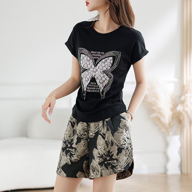 話題沸騰中 上品 着心地良い カジュアル 半袖 Tシャツ ショートパンツ セットアップ ＜U-8905＞
