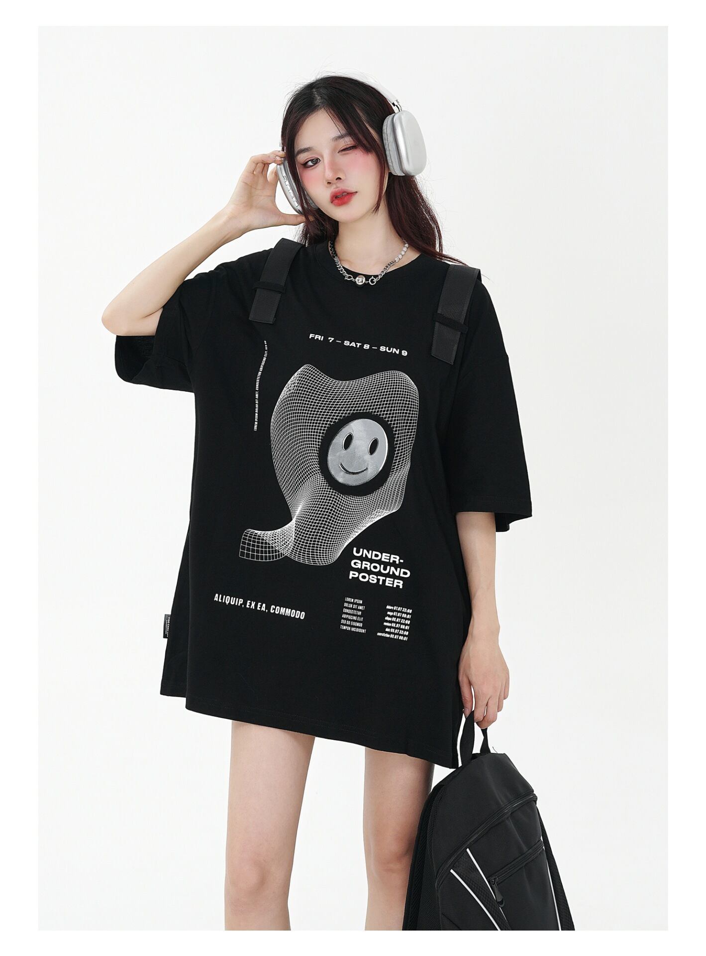 話題沸騰中 特別デザイン スタイルアップ効果抜群 ゆったり 男女兼用 半袖Tシャツ＜U-9060＞