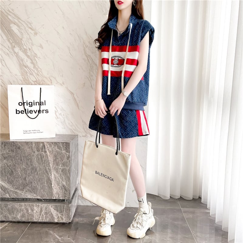 【半額！期間限定！！】絶対流行 デニム 個性派 切り替え 半袖Ｔシャツⅹパンツセット<U-8468>