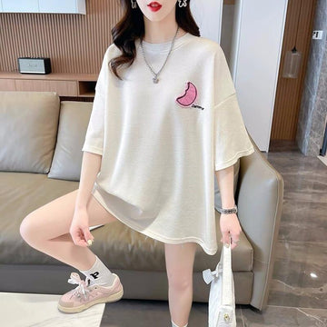可愛いピンク月柄 Tシャツ 刺入り 丸襟 半袖＜U-2832＞