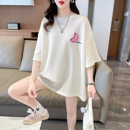 可愛いピンク月柄 Tシャツ 刺入り 丸襟 半袖＜U-2832＞