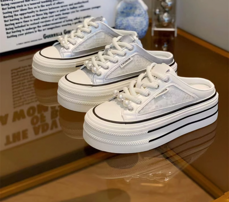 超人気 スリッポン メッシュサンダル スリッパ ミュール 通気性 ヒール4cm プラットフォームソールスニーカーミュール 全2色＜U-8551＞